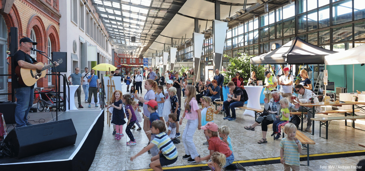 Bahnhofsfest in Kassel beim Tag der Schiene 2025